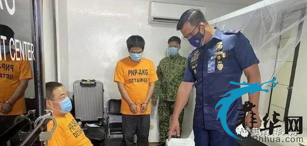 菲警在拉斯皮纳斯逮捕2名中国绑匪 救出2名同胞w1.jpg