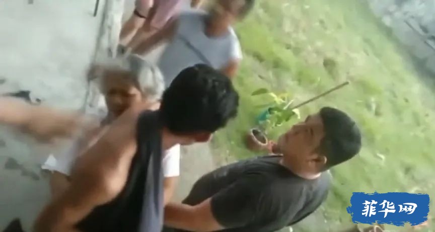 菲律宾警察开枪射杀两人，曝光视频疯狂传播w1.jpg
