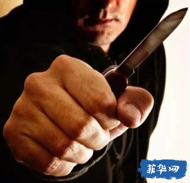 迪拜“菠菜”也黑！2名中国男子持刀闯入办公室，只为拿回护照...w6.jpg