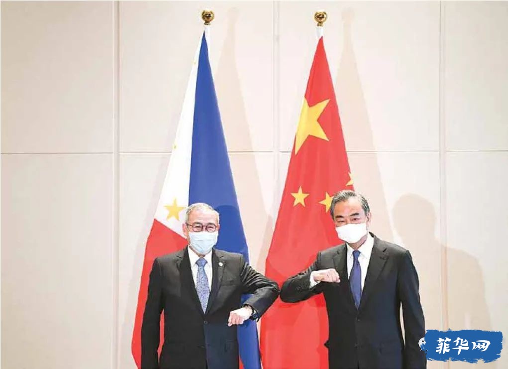 中菲两国外长重庆会谈 王毅：对菲合作从来没有“陷阱”w1.jpg