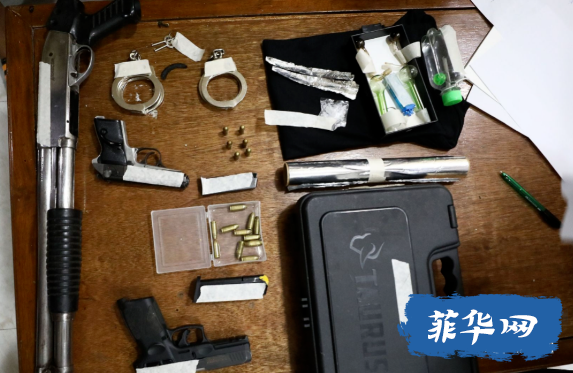 涉嫌非法拘禁、持有枪支及毒品，8名中国人在菲被捕w9.jpg