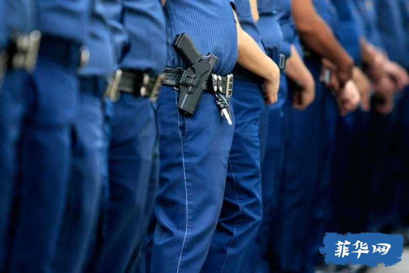 ​菲律宾4名黑警闯入外侨家中抢劫1000万比索被捕w5.jpg