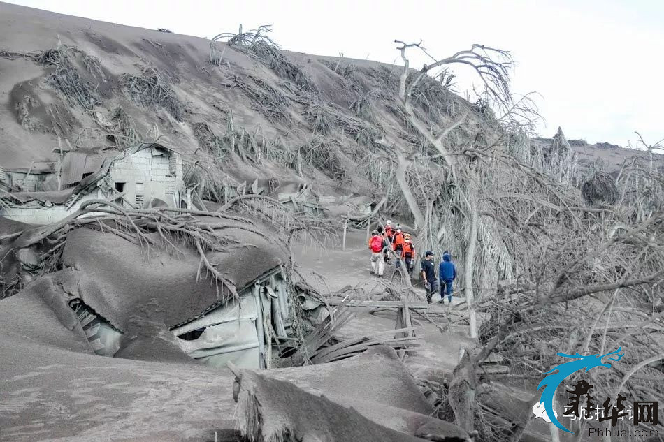 震撼记录：塔尔火山爆发后塔尔岛上死气沉沉，一片废墟！w6.jpg