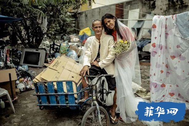 菲律宾流浪情侣相爱24年没钱结婚，好心人出资为其筹备婚礼w5.jpg