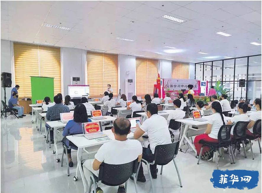 马可斯大学汉语学习中心正式启用w1.jpg