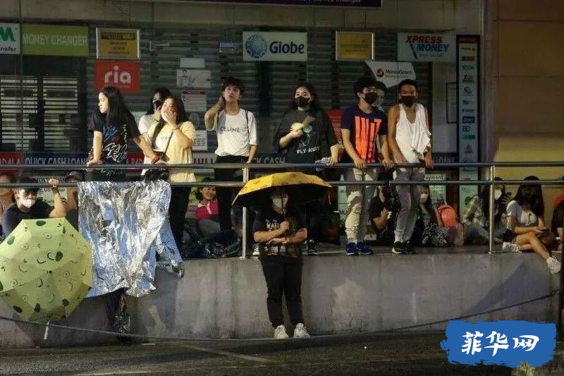 马尼拉市警方救出三名被绑中国人//菲律宾政府正研究灾难状态是否应延至九月w8.jpg