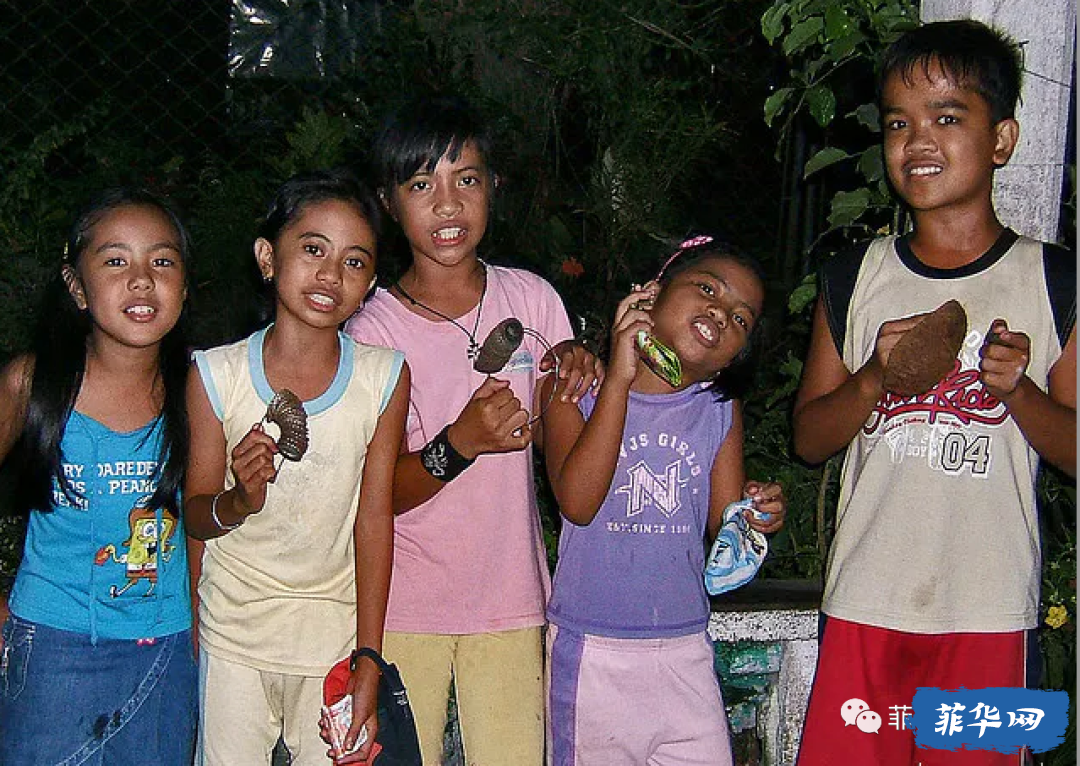 那些在菲律宾唱圣诞颂歌的孩子们w2.jpg