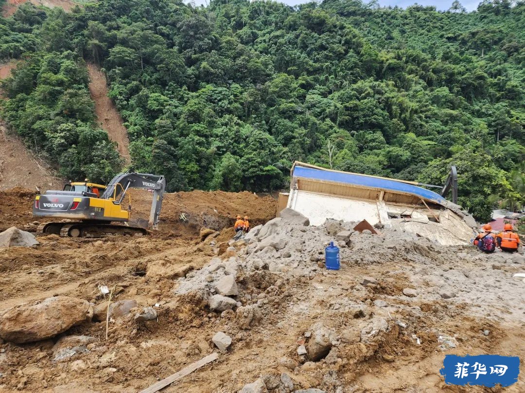 菲律宾金达沃省山体滑坡事故已致71人死亡、47人失踪w1.jpg