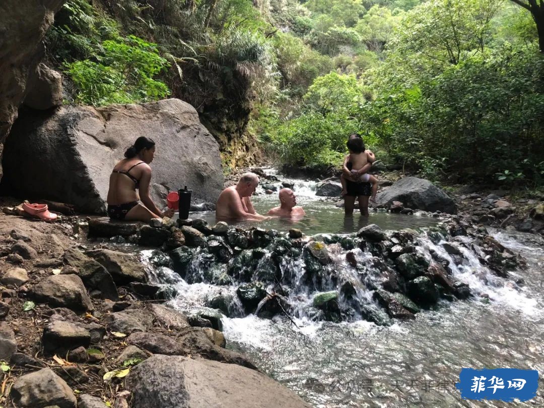 从在杜马盖地泡硫磺温泉 可以看出不同国家人的消遣习惯w7.jpg