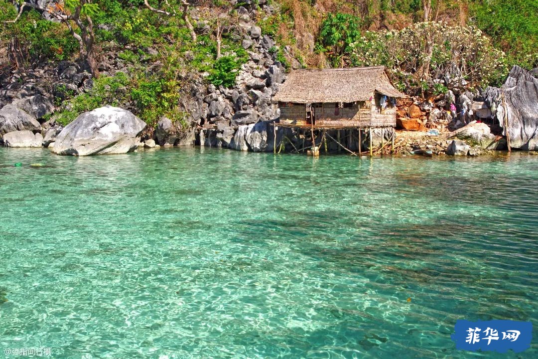 菲律宾最美的海上泻湖，海水堪比马尔代夫，当地人划着船收门票