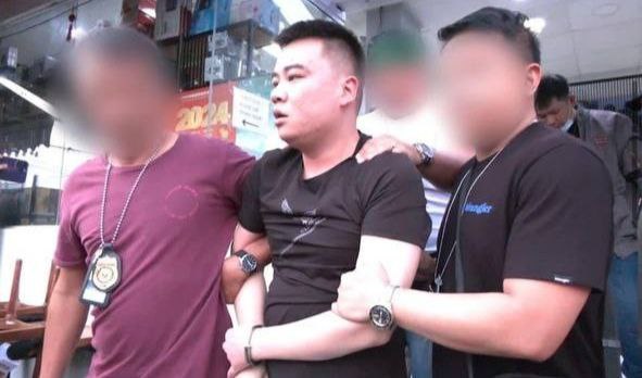 #T1万国村别墅区抓中国人后续 移民局:基于情报! 37名中国人非法从事零售被捕 ... ...