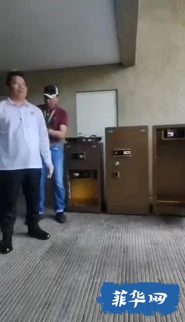 大马尼拉高档社区居民誓将中国籍网络博彩和网络诈骗业者撵出自己的小区w4.jpg