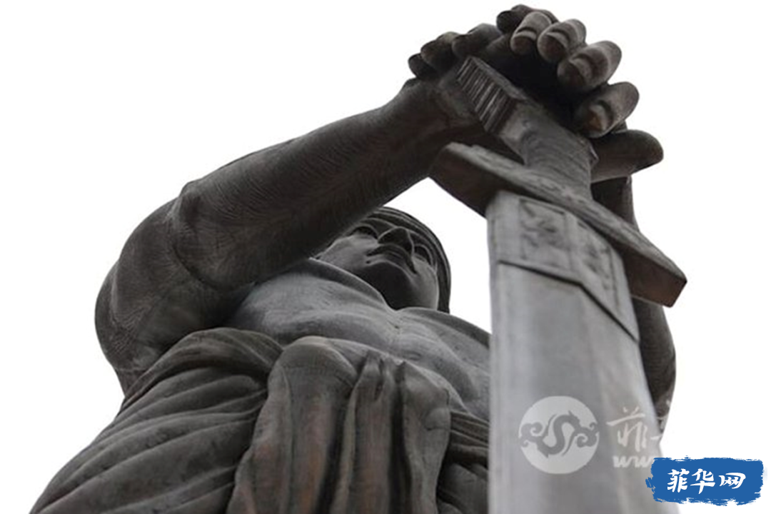 马尼拉黎刹公园又竖立了一座雕像，你知道是为了纪念谁吗？w16.jpg