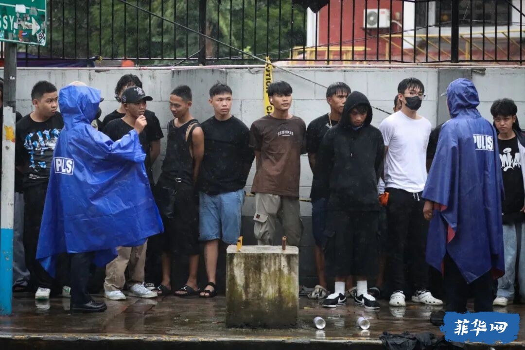 马尼拉反腐抗议中1身亡、48送医、216被捕w11.jpg