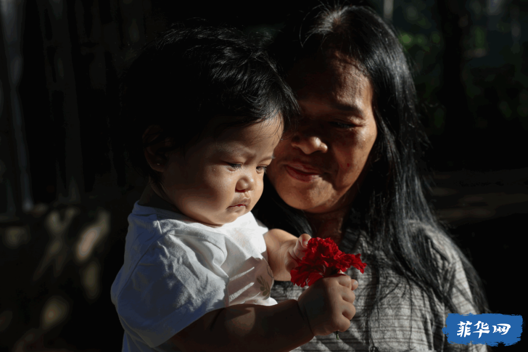 为了更好的生活她不得不离开年仅7个月的女儿——一位菲律宾移民母亲在中国台湾的奋斗w5.jpg